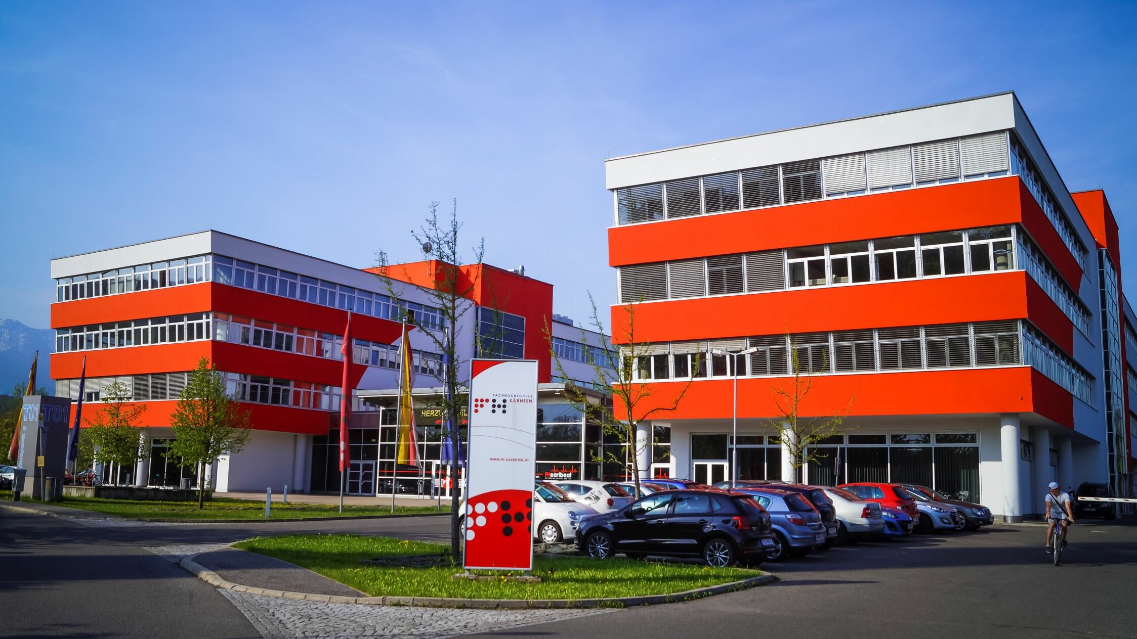 View on the FH Kärnten building, located in vista