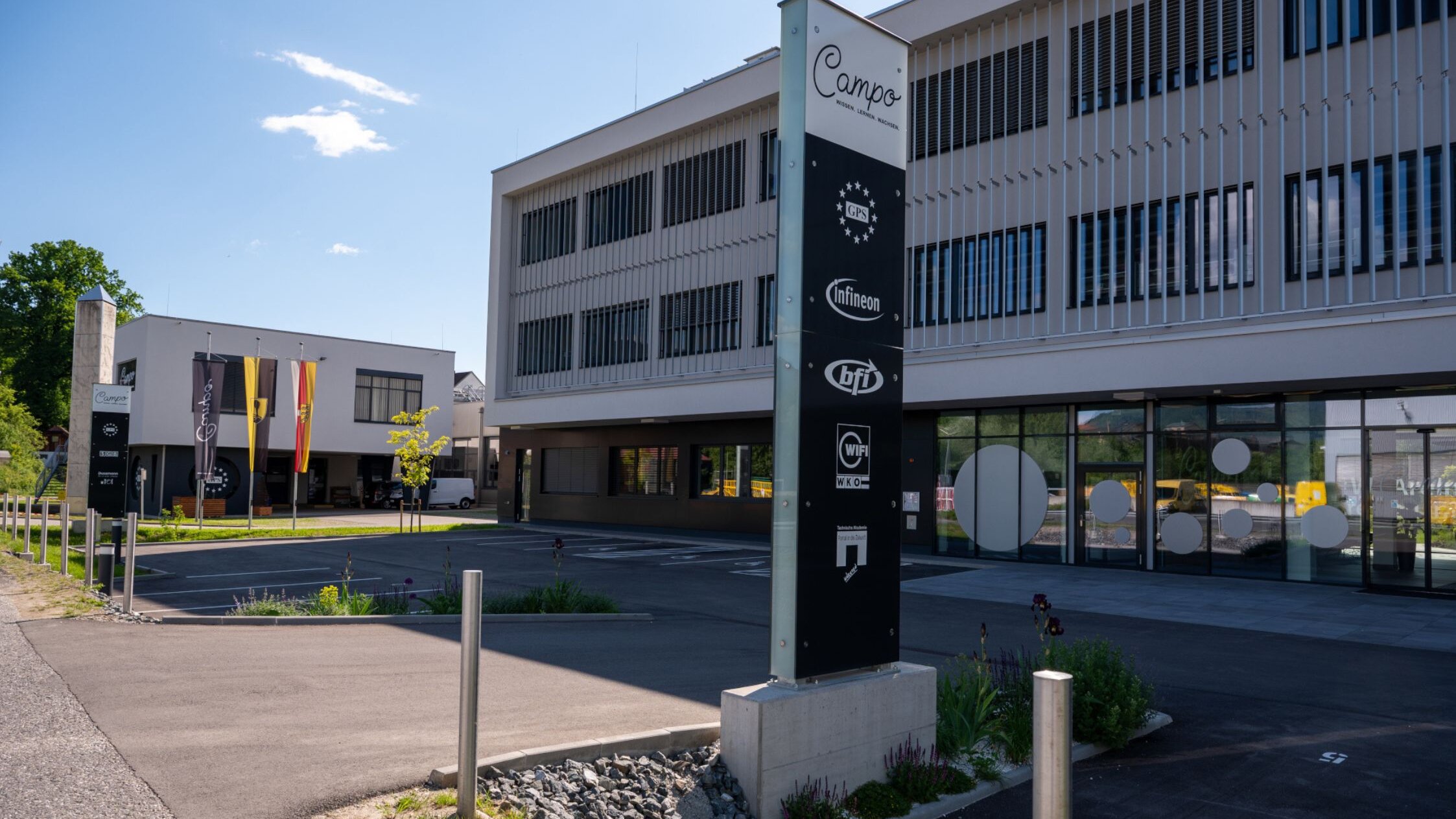 Blick auf den Aus- und Weiterbildungscampus CAMPO im tpv Technologiepark Villach