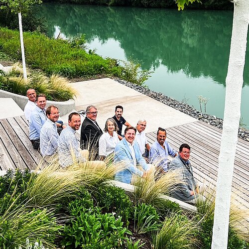 Villach's city government, including Mayor Günther Albel, Technology Park Managing Director Bernhard Lamprecht and project participants, inaugurated the new river grandstand.