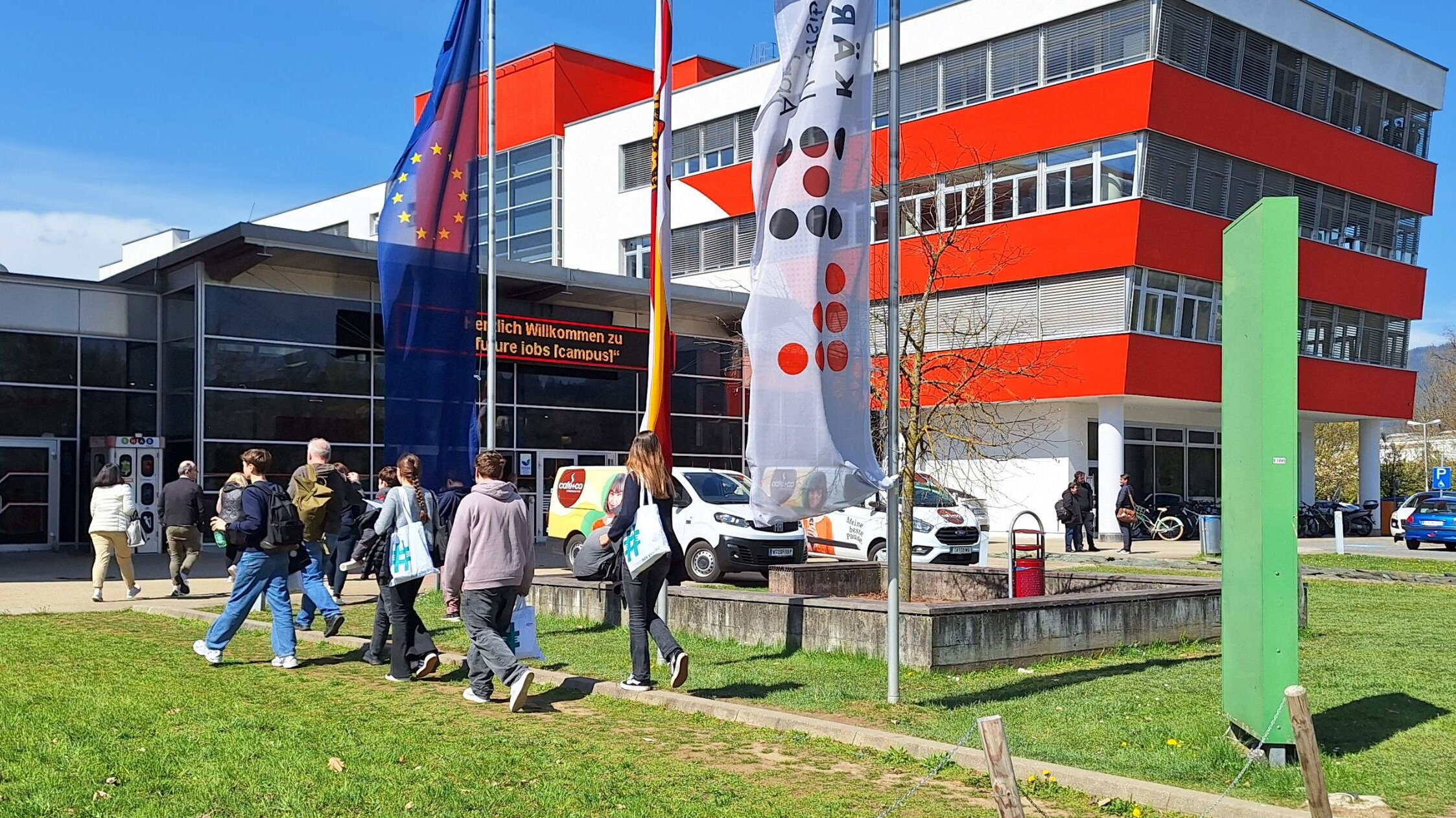 secondary school students at the Villach campus of CUASen