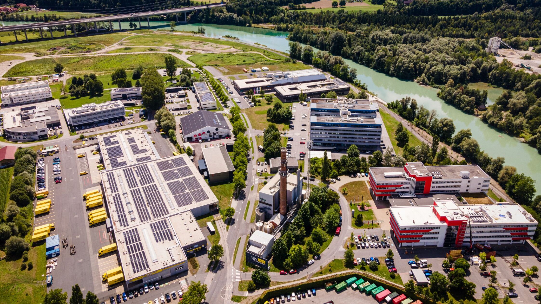 Business hub tpv from a bird's perspective