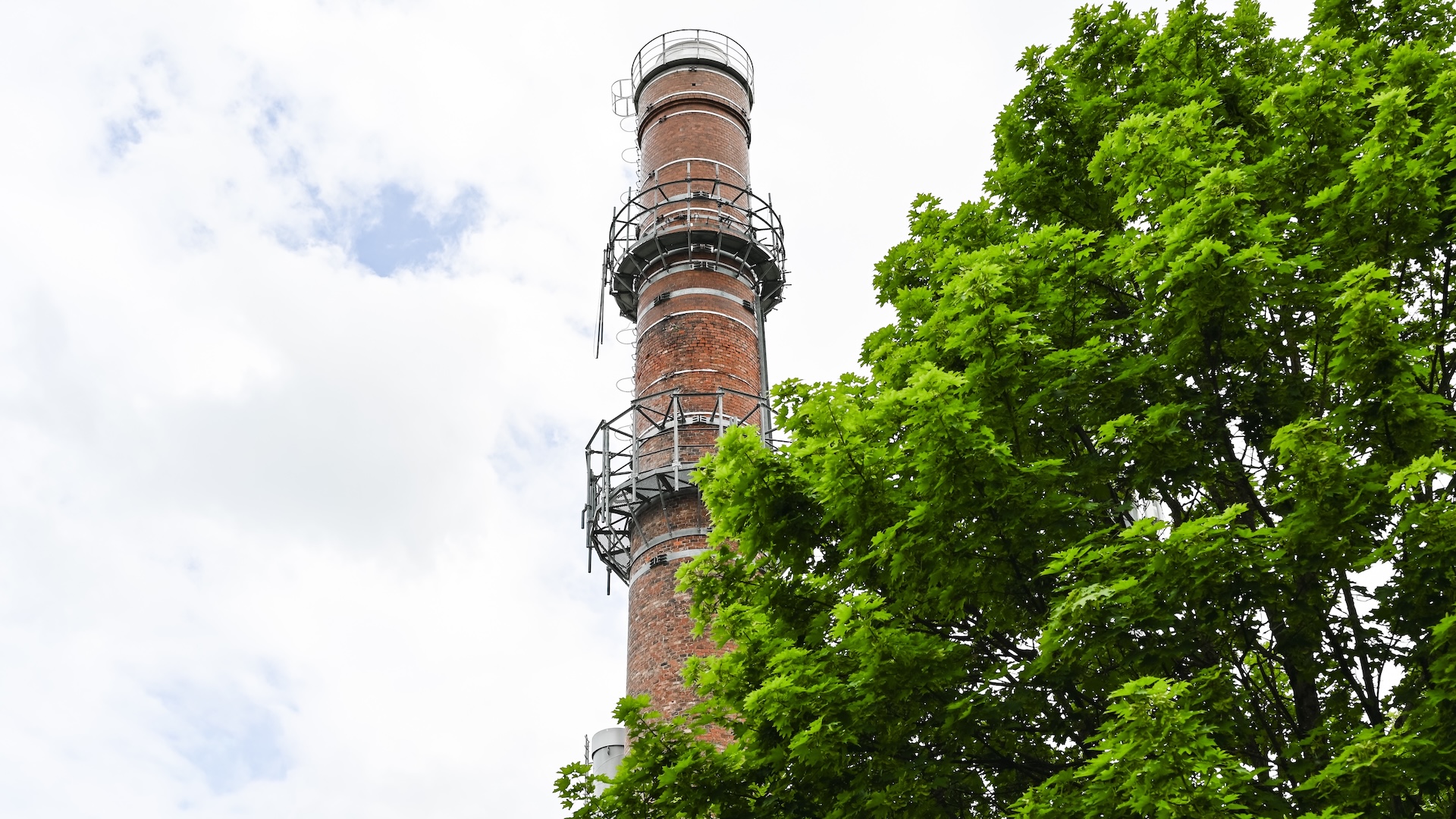 KELAG-Schornstein im tpv Der historische Schornstein im Technologiepark.